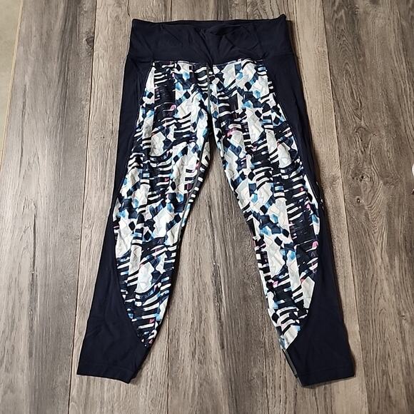 Athleta Women's Size L Navy Blue Electric Geo print Capri Crop Legging Pants - Picture 2 of 4
